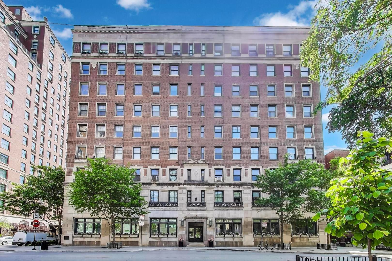 1255 N State Parkway #3B — Chicago, IL 60610