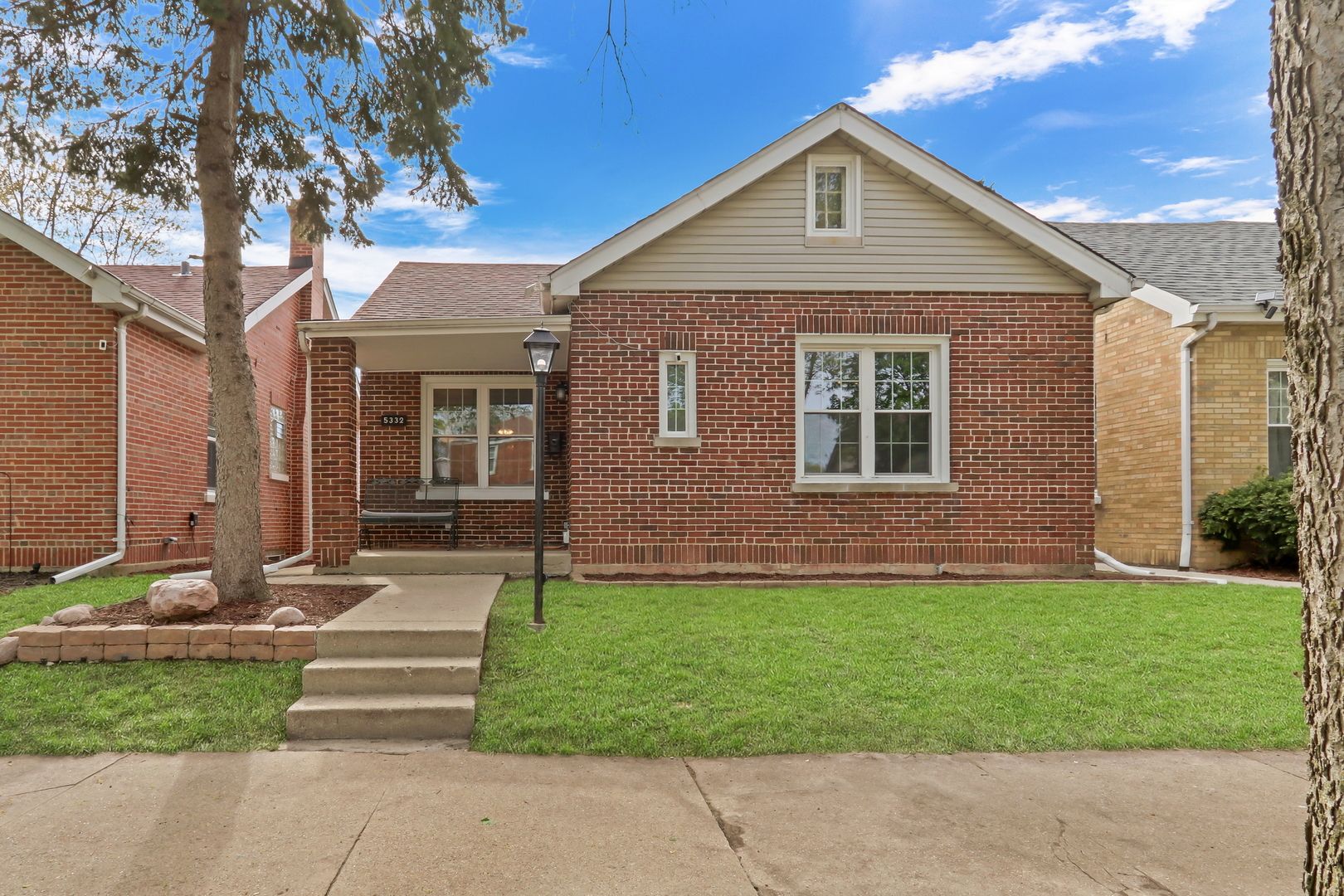 5332 N Latrobe Avenue — Chicago, IL 60630