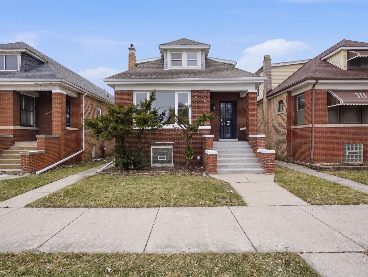 8011 Dante Avenue — Chicago, IL 60619