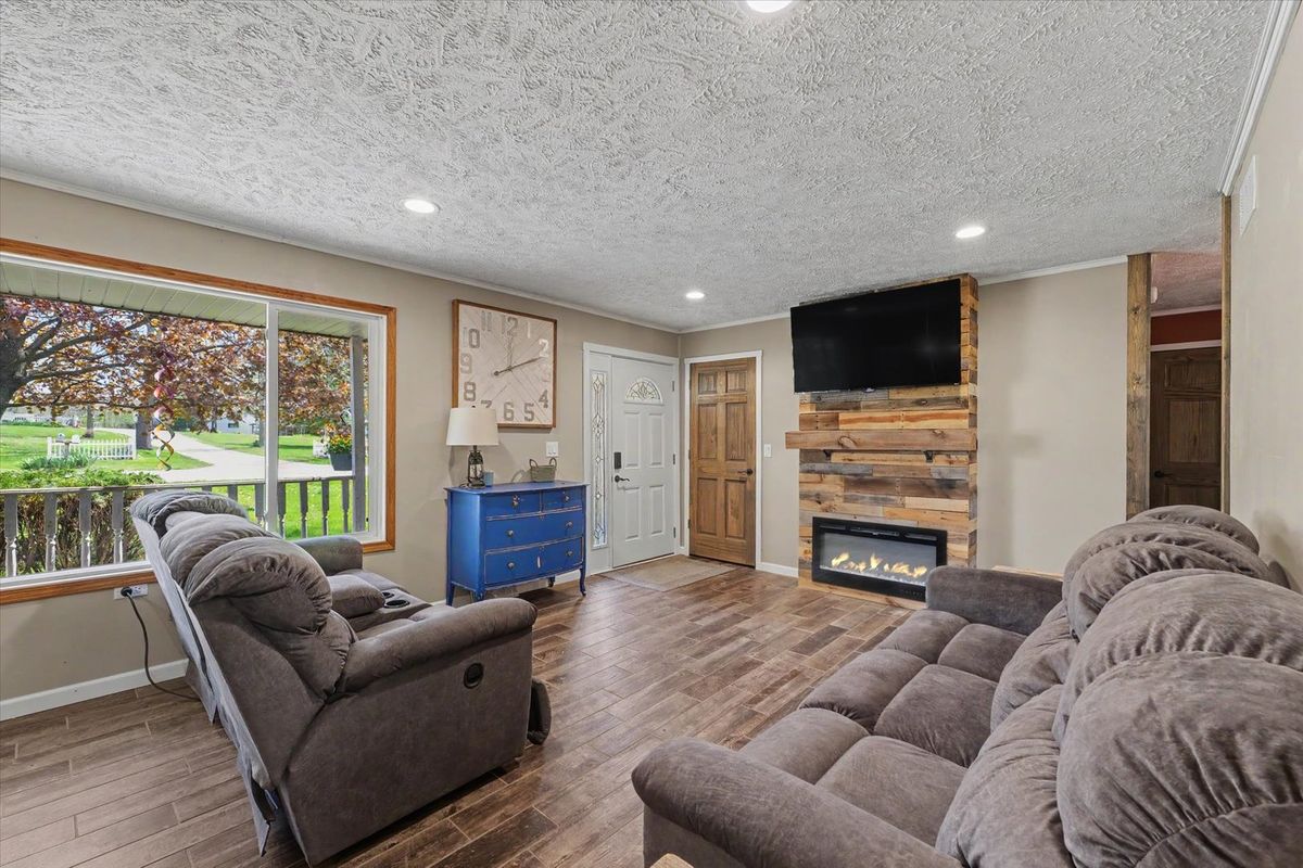 628 Courtland Street, Saybrook, IL 61770