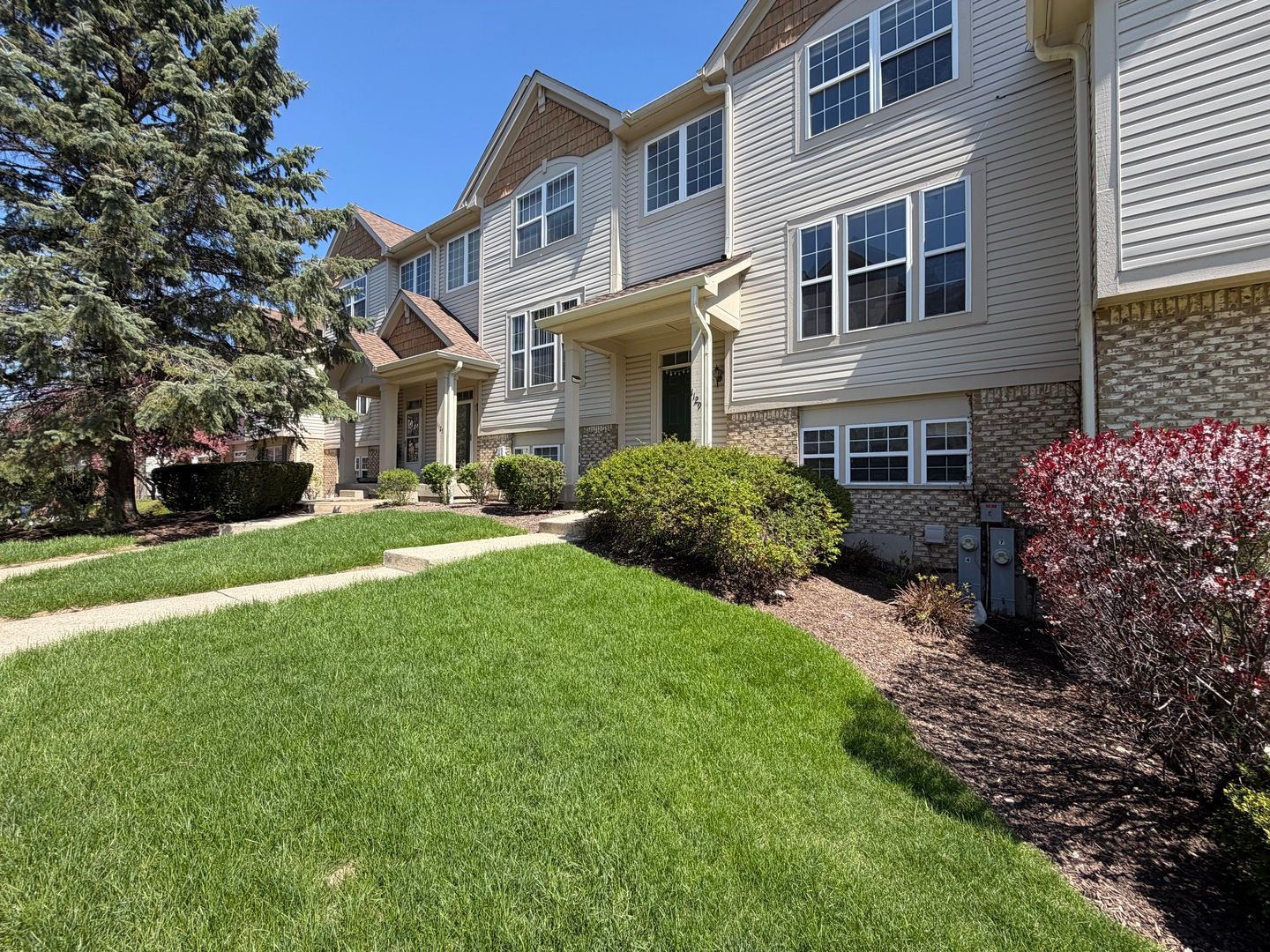 1129 Georgetown Way — Vernon Hills, IL 60061