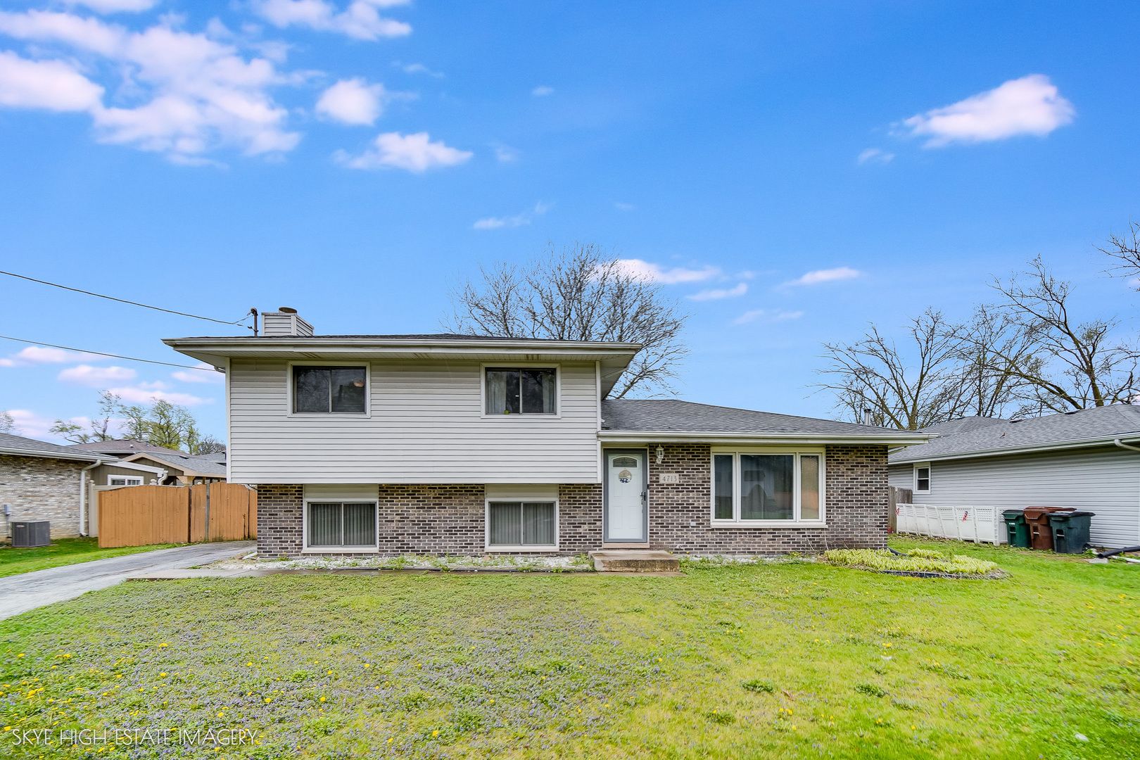 4713 153rd Street — Oak Forest, IL 60452