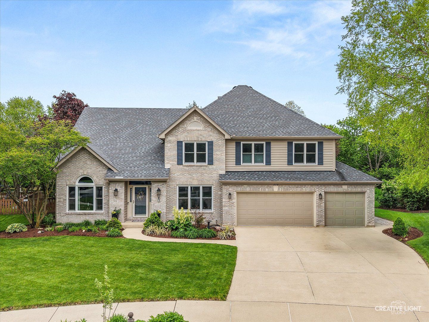 310 Flintlock Court — Oswego, IL 60543