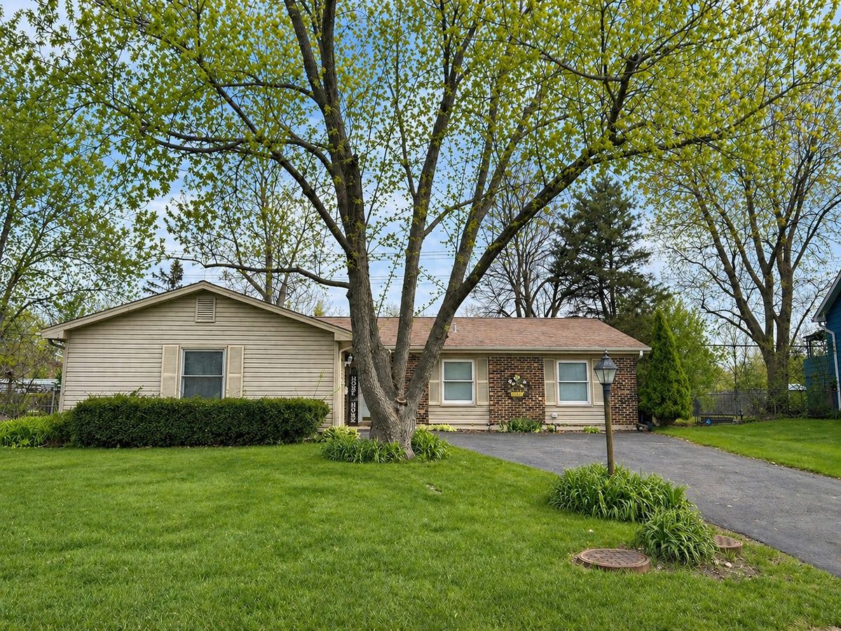 1120 Brush Hill Lane, Lake Zurich, IL 60047