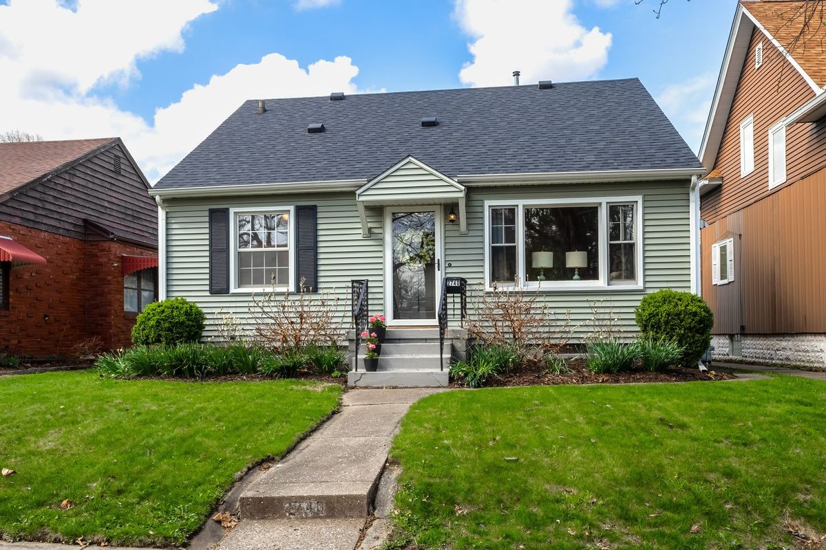 2740 High Street, Davenport, IA 52803