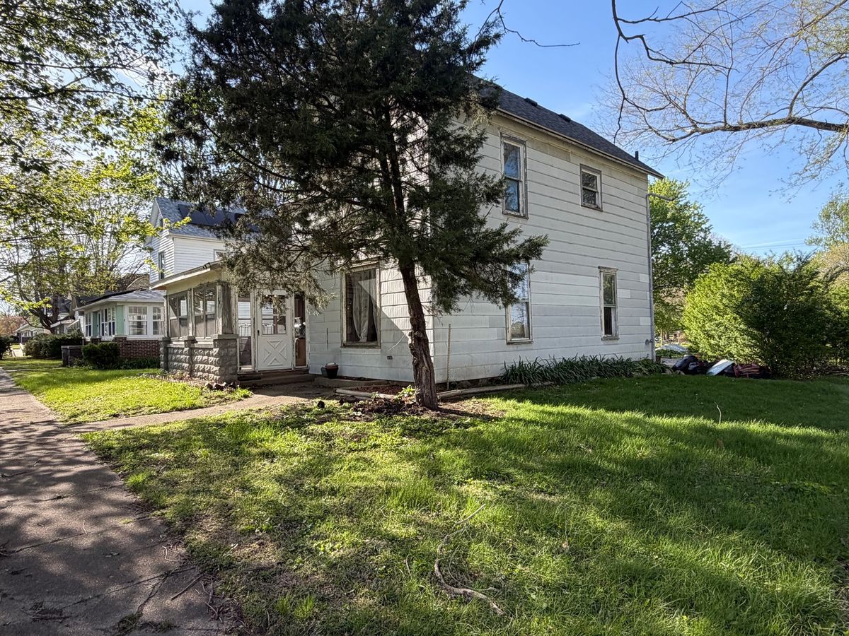 385 Main Street, Sheldon, IL 60966