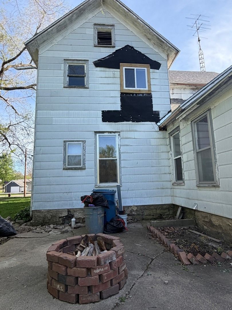 385 Main Street, Sheldon, IL 60966