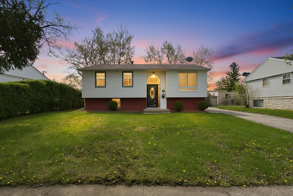 426 Tulip Drive, Glenwood, IL 60425