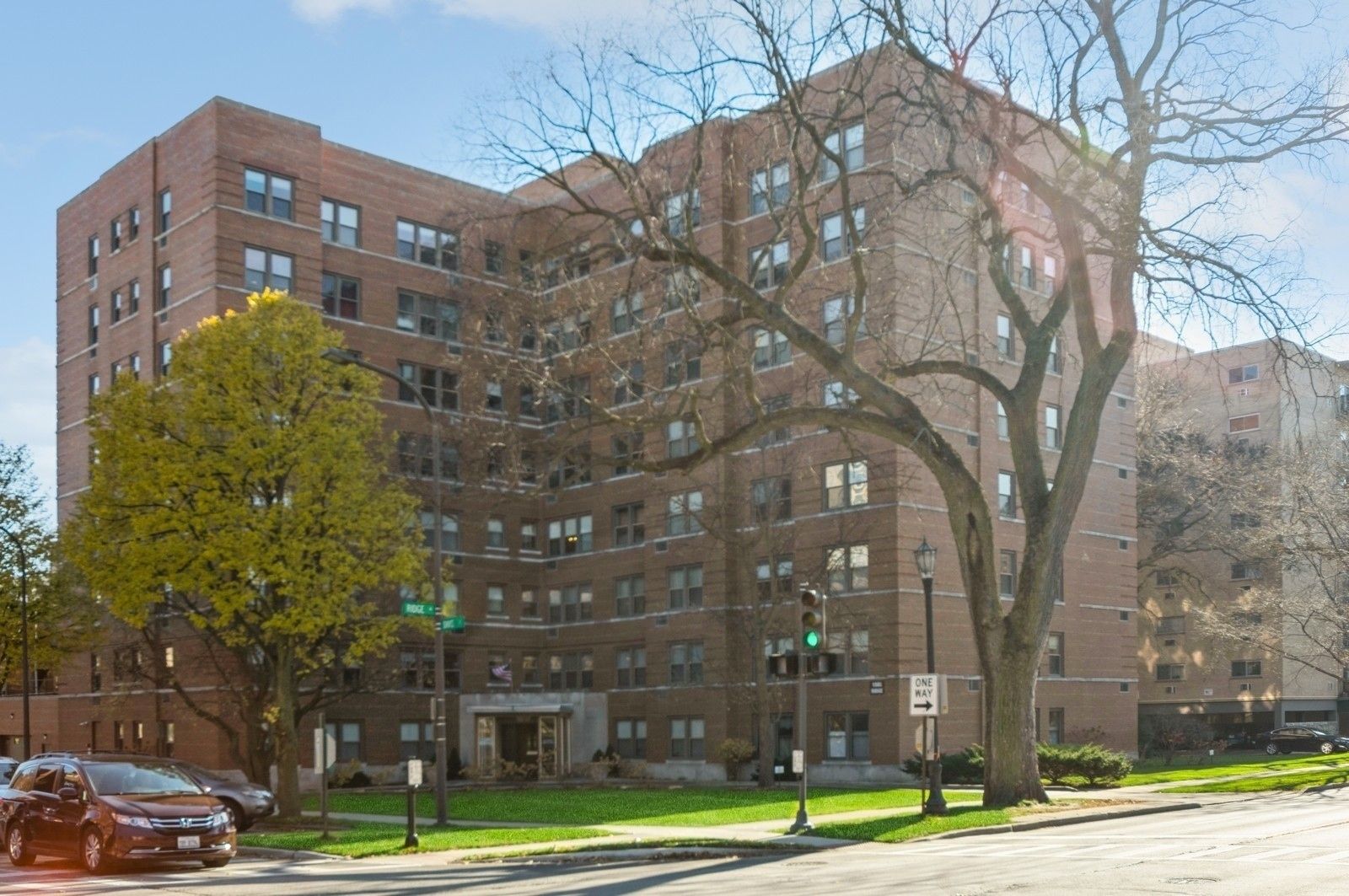 1585 Ridge Avenue #410 — Evanston, IL 60201