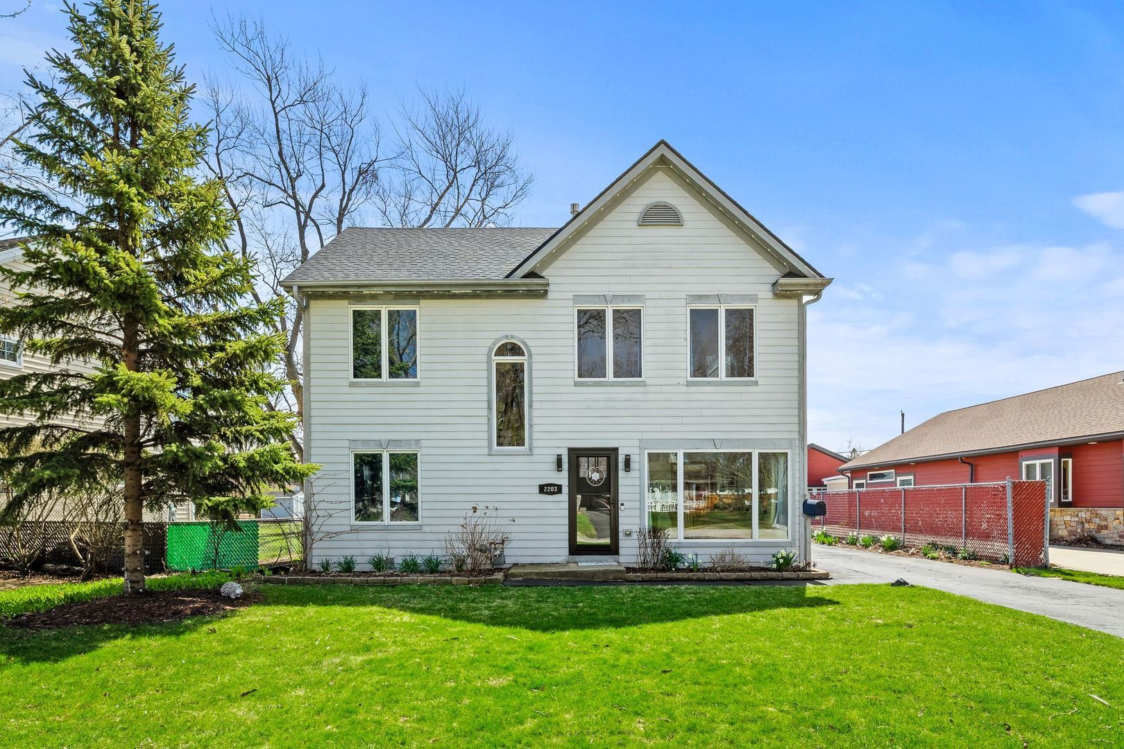 2203 Eastman Street — Rolling Meadows, IL 60008