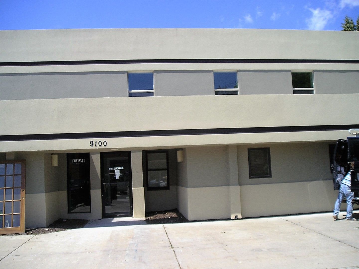 9100 Ogden Avenue #3 — Brookfield, IL 60513