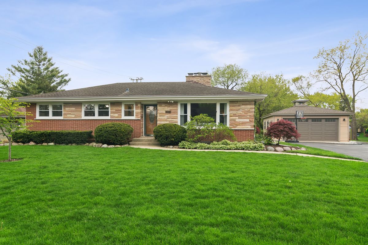 429 Helen Road, Palatine, IL 60067