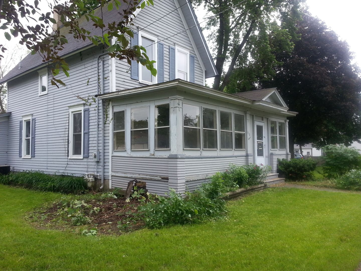 118 N Washington Street — Carpentersville, IL 60110