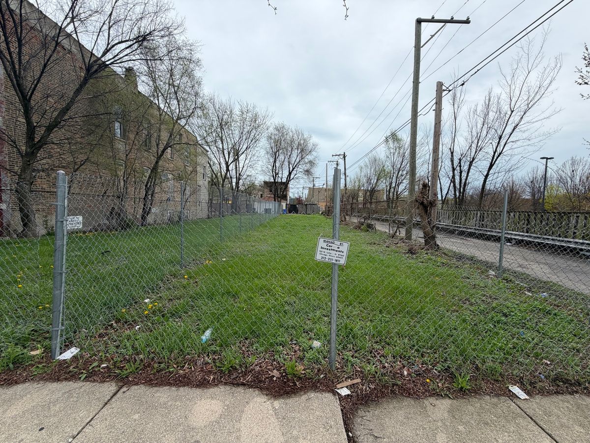 517 Sawyer Avenue, Chicago, IL 60624