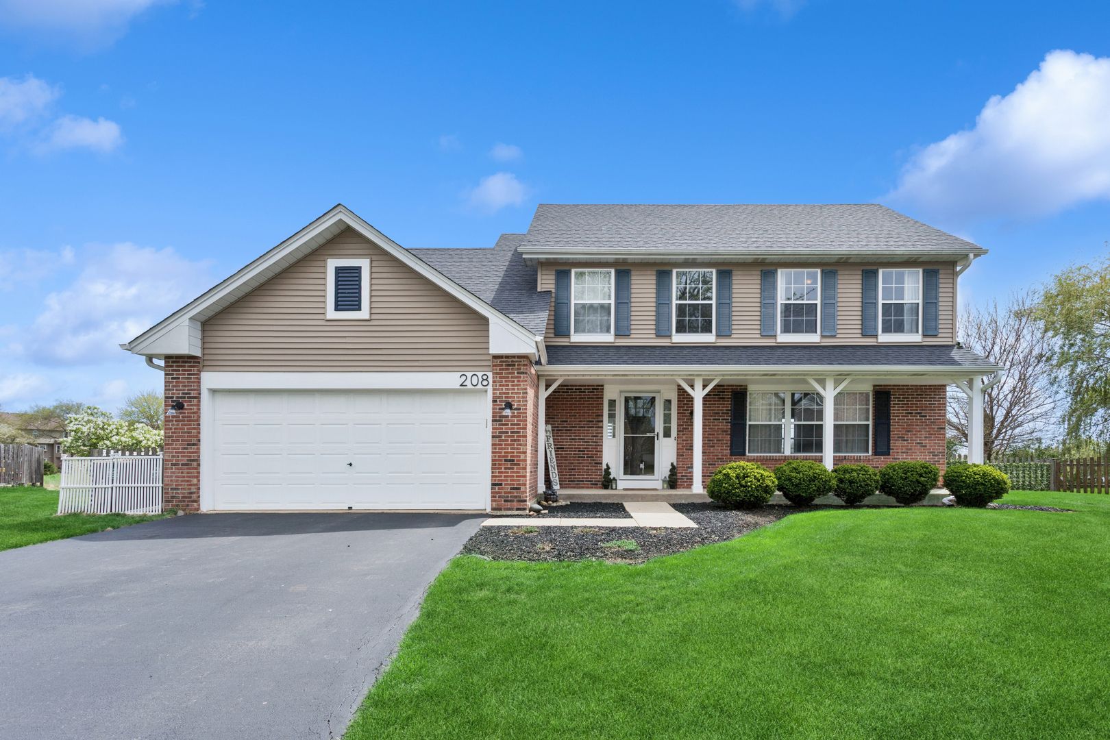 208 Long Meadow Court — Oswego, IL 60543