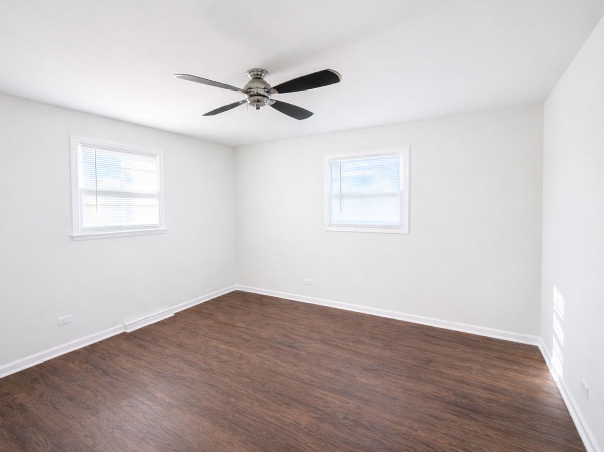 2432 YEOMAN Street, Waukegan, IL 60087