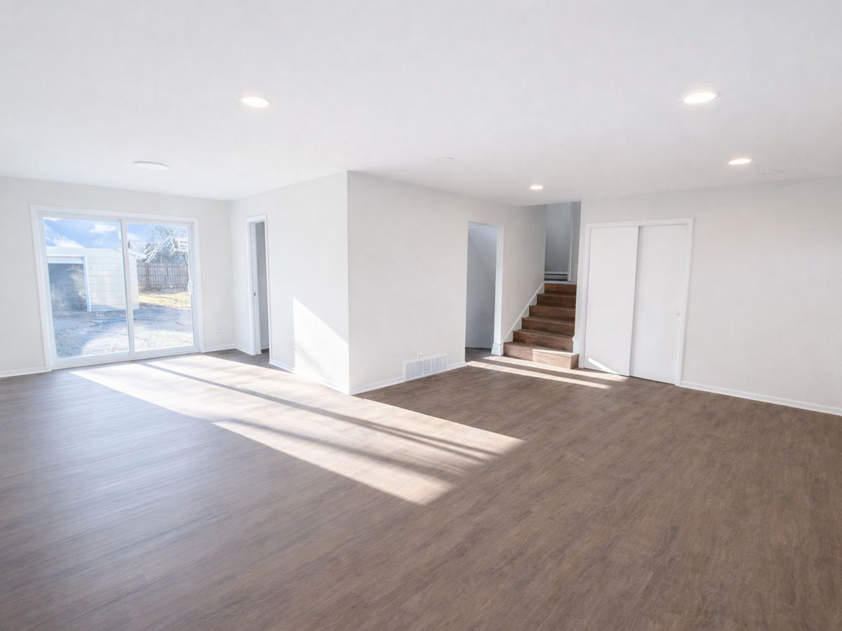2432 YEOMAN Street, Waukegan, IL 60087