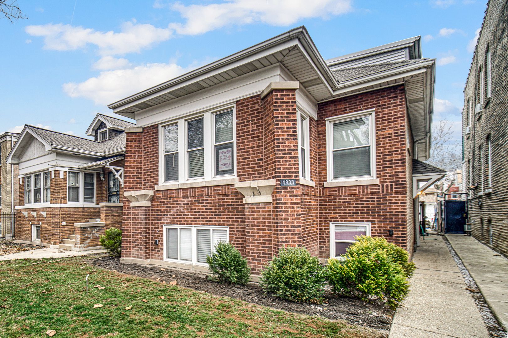 4833 Ridgeway Avenue — Chicago, IL 60625