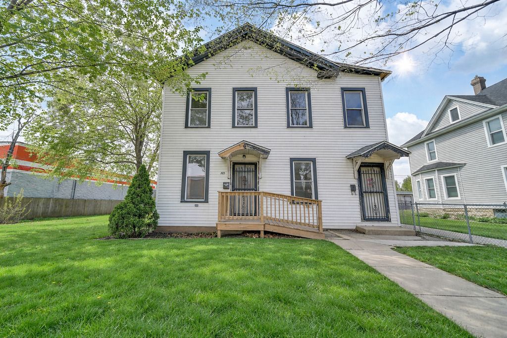 205 Casseday Avenue, Joliet, IL 60432