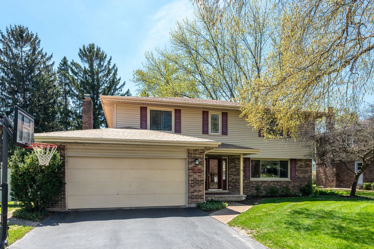 647 Kimball Avenue, Palatine, IL 60067