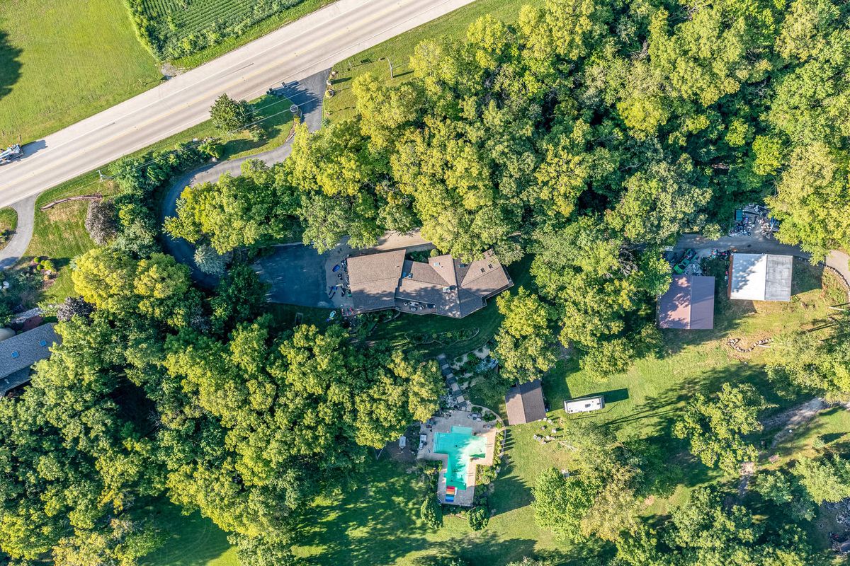 12300 River Road, Plano, IL 60545