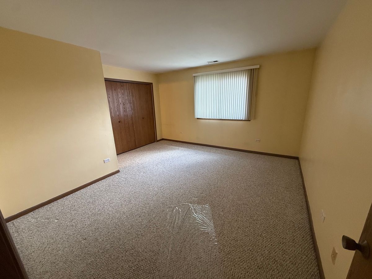 15723 Peggy Lane, Oak Forest, IL 60452
