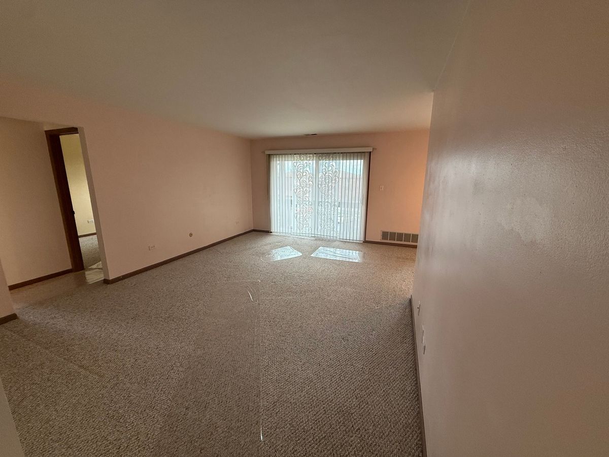 15723 Peggy Lane, Oak Forest, IL 60452