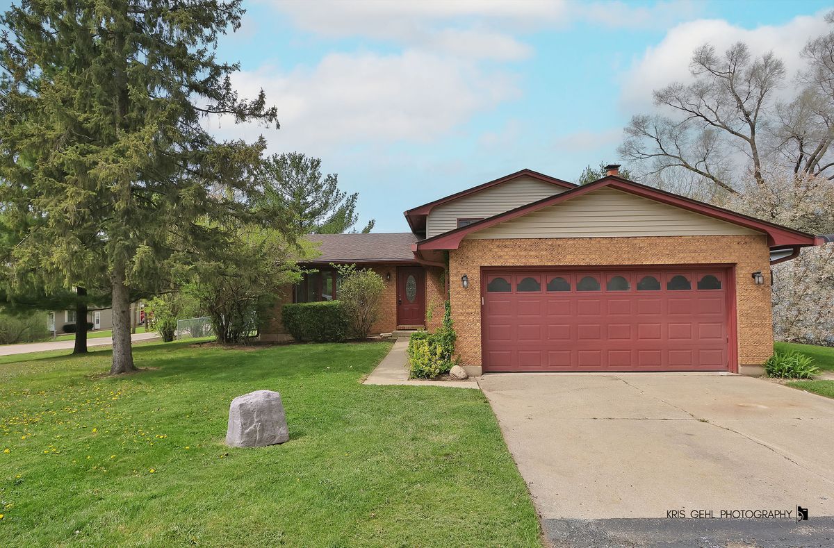 7503 Windsor Avenue, Spring Grove, IL 60081
