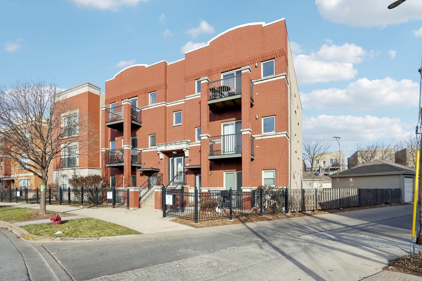 1132 W 13th Street #101 — Chicago, IL 60608
