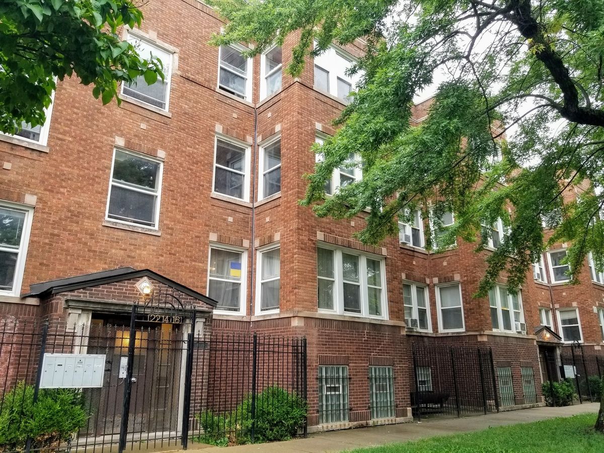 2218 Saint Louis Avenue, Chicago, IL 60647