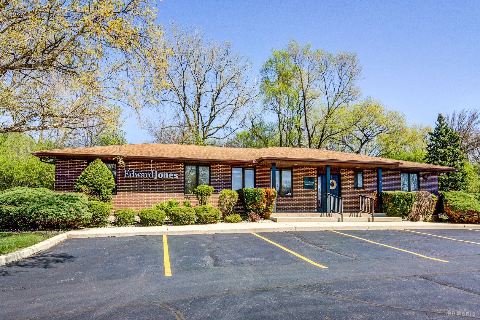 7101 janes Avenue — Woodridge, IL 60517