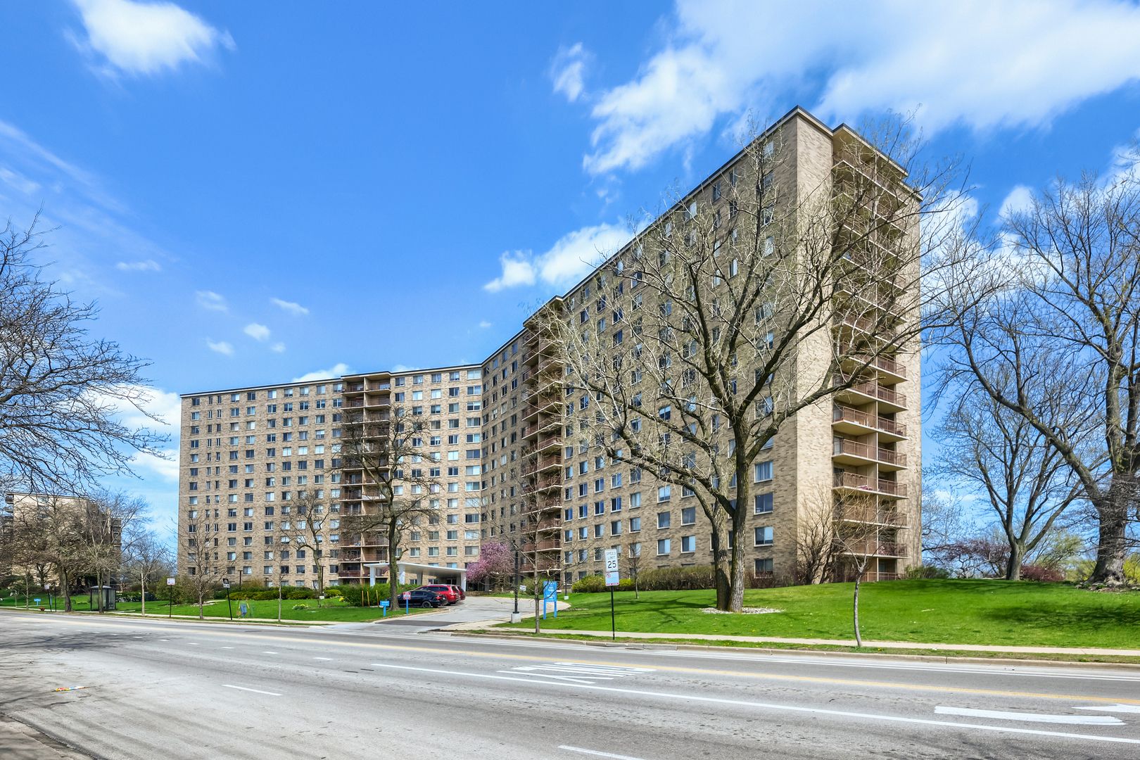 6833 N Kedzie Avenue #1516 — Chicago, IL 60645