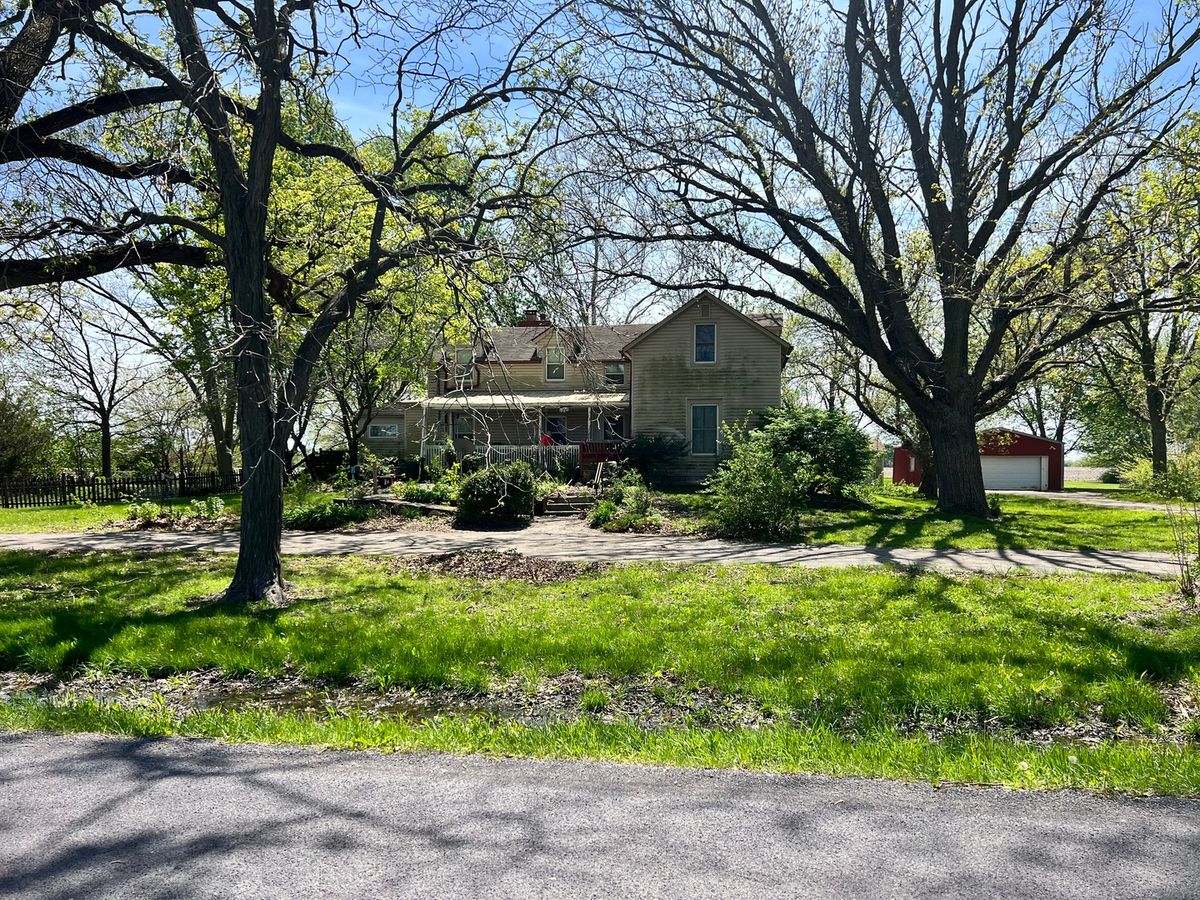 313 Woodworth Drive, Tolono, IL 61880
