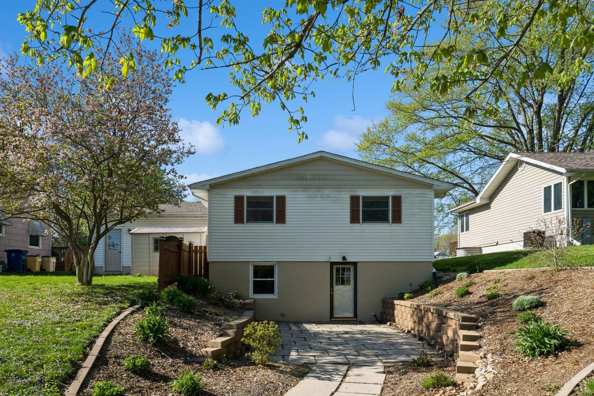 1009 11th Avenue, Orion, IL 61273