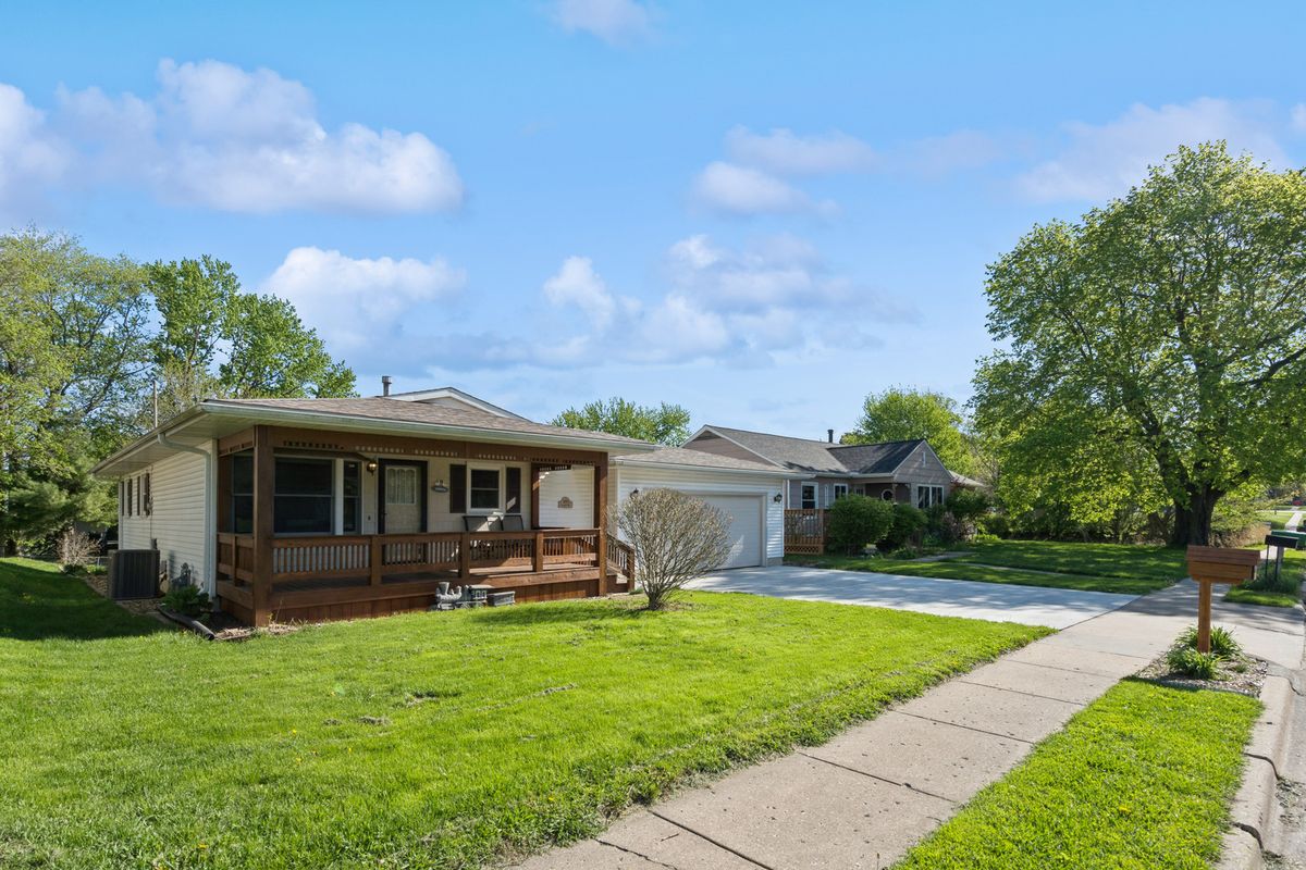 1009 11th Avenue, Orion, IL 61273
