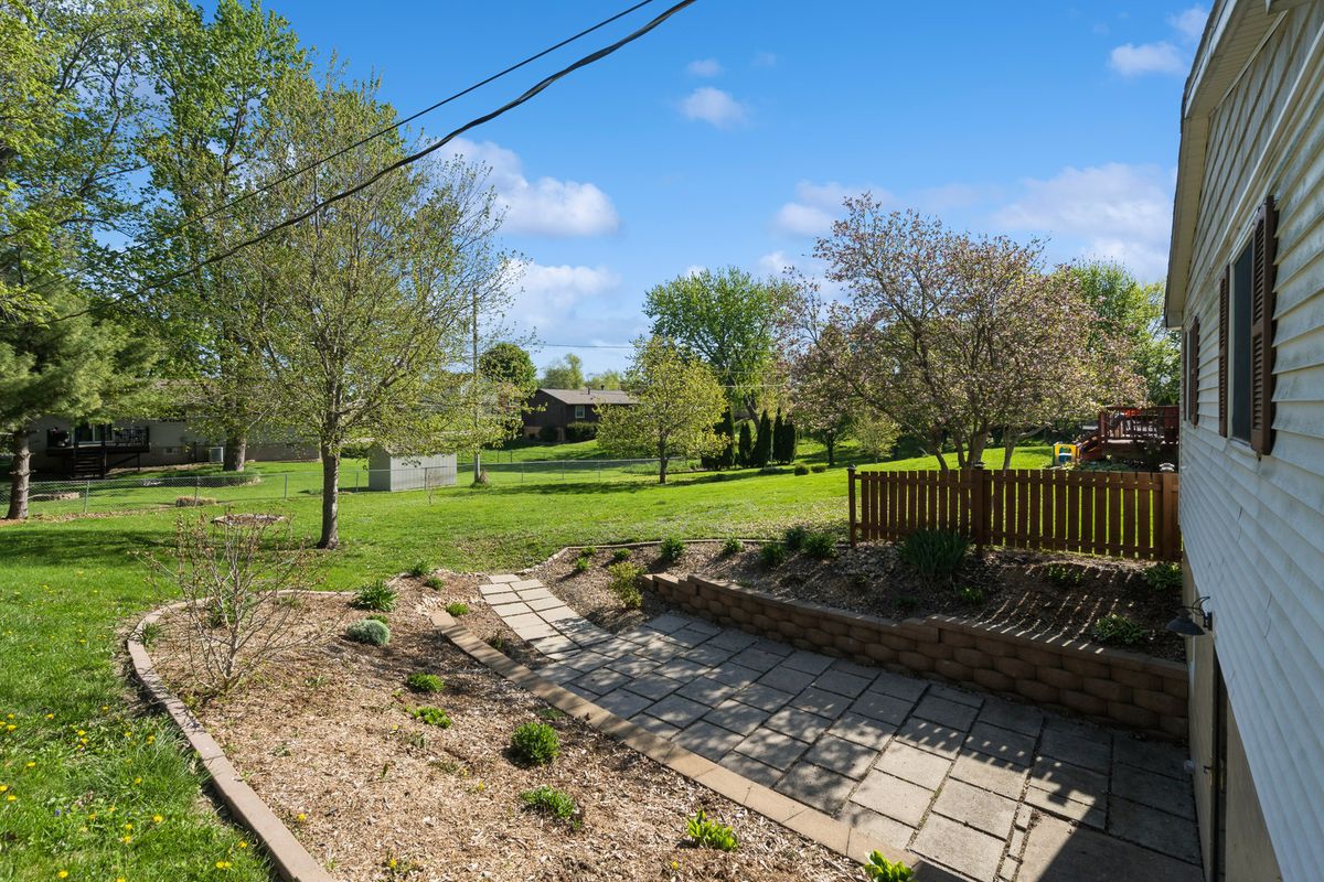 1009 11th Avenue, Orion, IL 61273