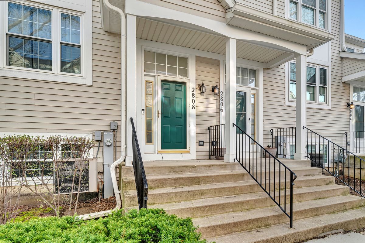 2808 SHELLY Lane, Aurora, IL 60504