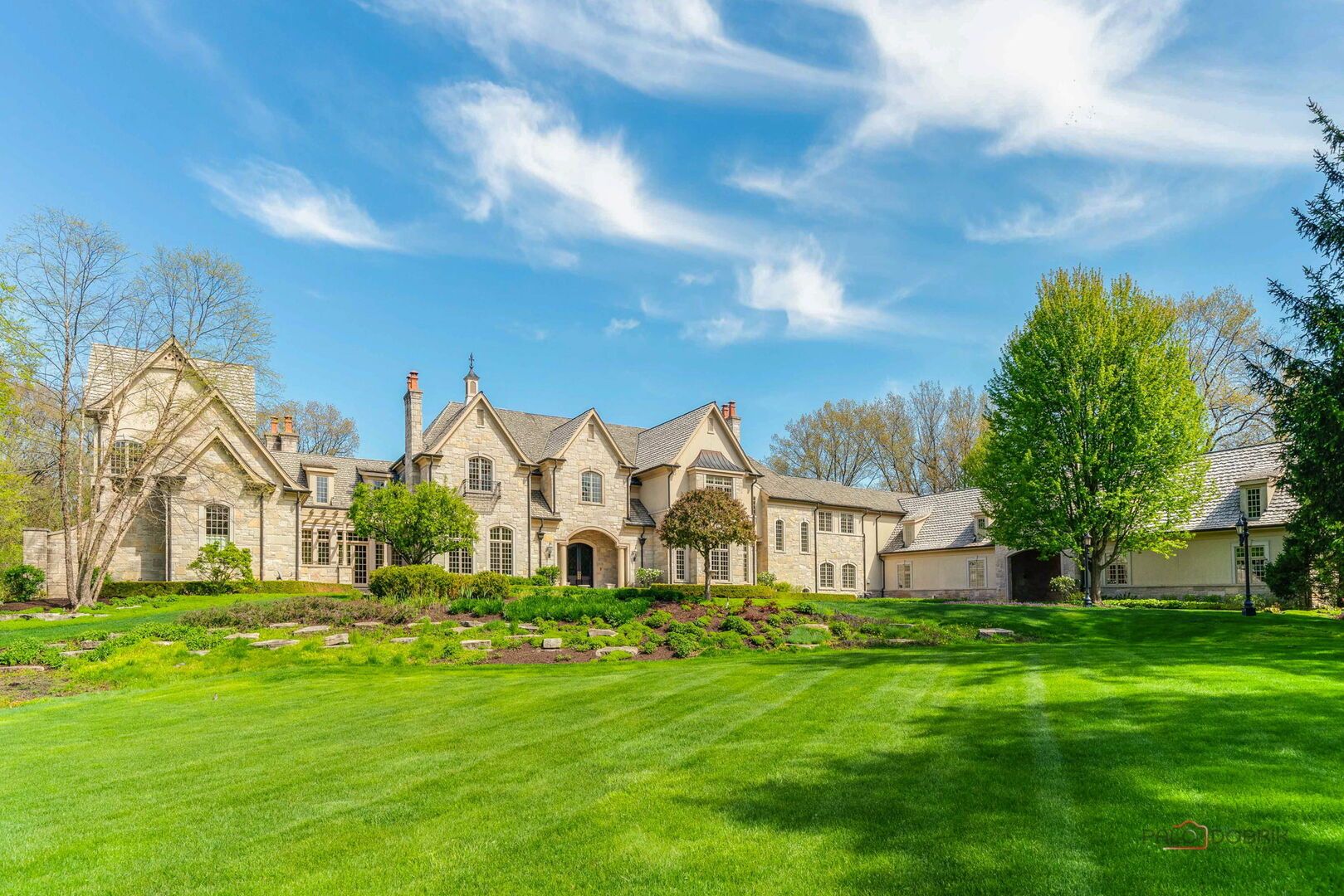 93 Hawley Woods Road — Barrington, IL 60010