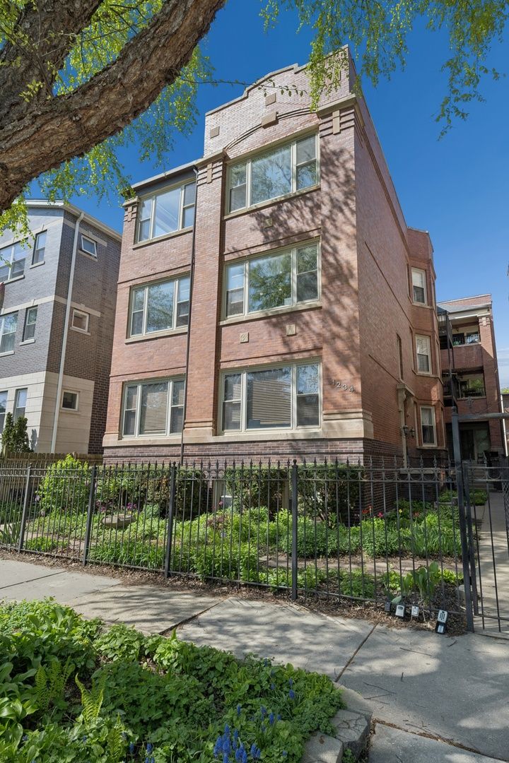 1234 W ARGYLE Street #3F — Chicago, IL 60640