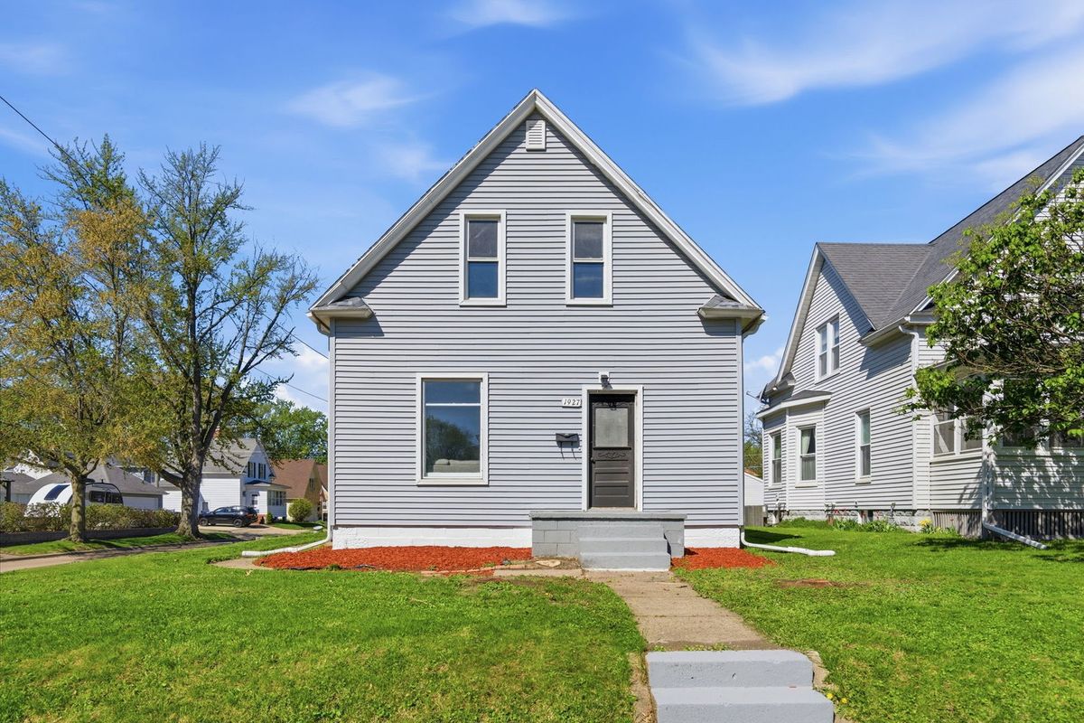 1927 14th Street, Moline, IL 61265
