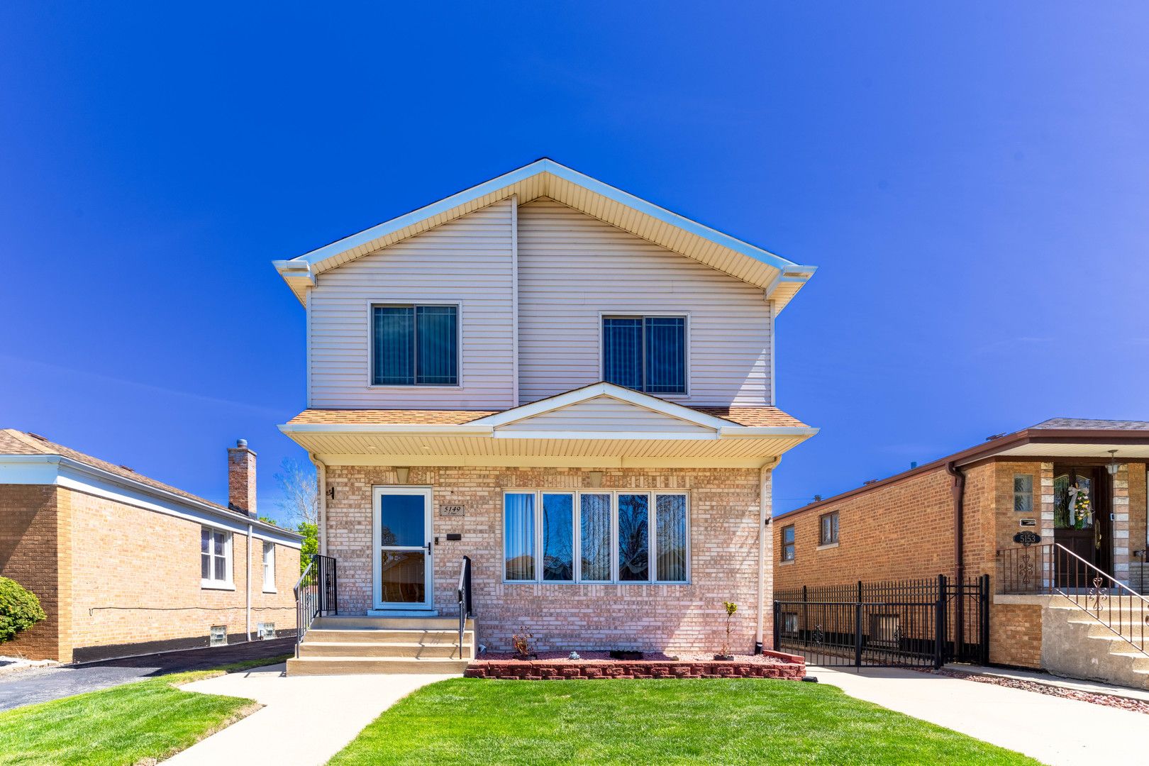 5149 S Sayre Avenue — Chicago, IL 60638