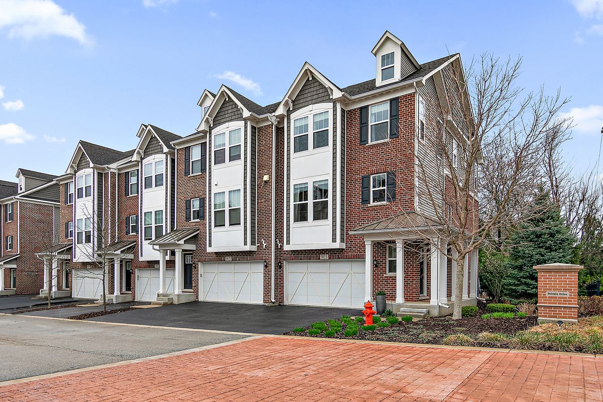 903 Coletta Circle, Naperville, IL 60563