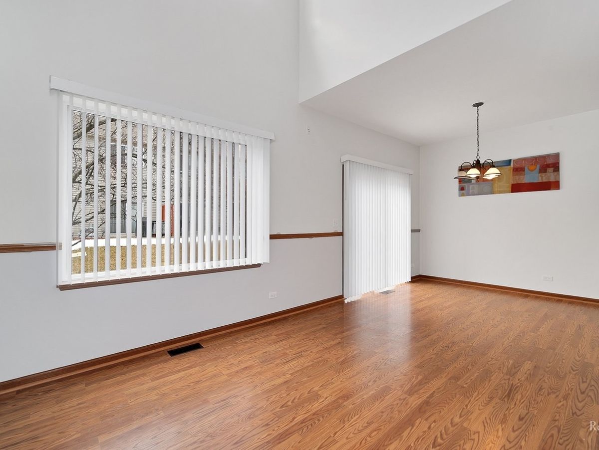 325 N Patriot Drive, Hainesville, IL 60030