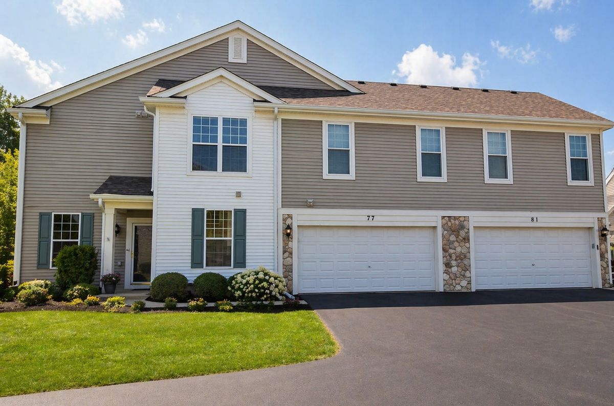 77 Johnson Court, North Aurora, IL 60542