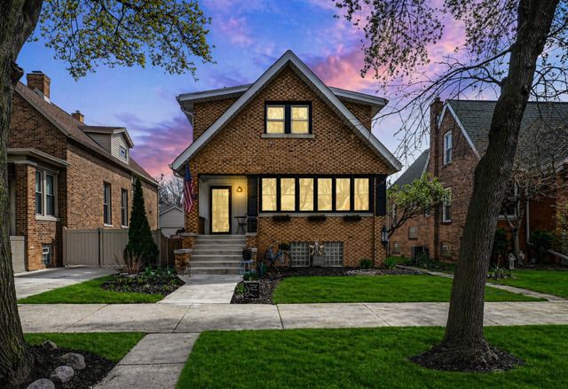 10829 Maplewood Avenue, Chicago, IL 60655