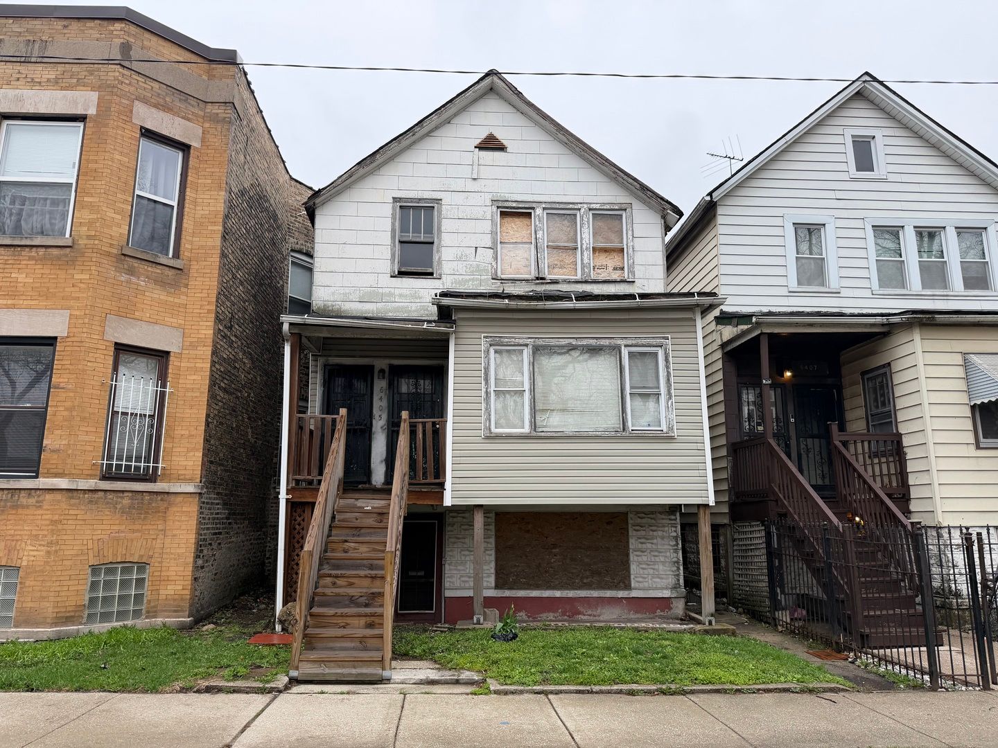 6405 S Eberhart Avenue — Chicago, IL 60637
