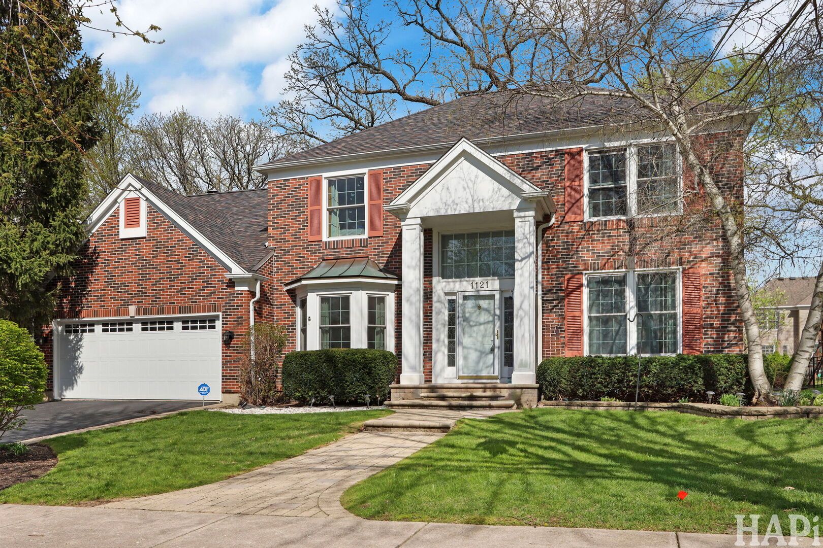 1121 Williamsburg Circle — Grayslake, IL 60030