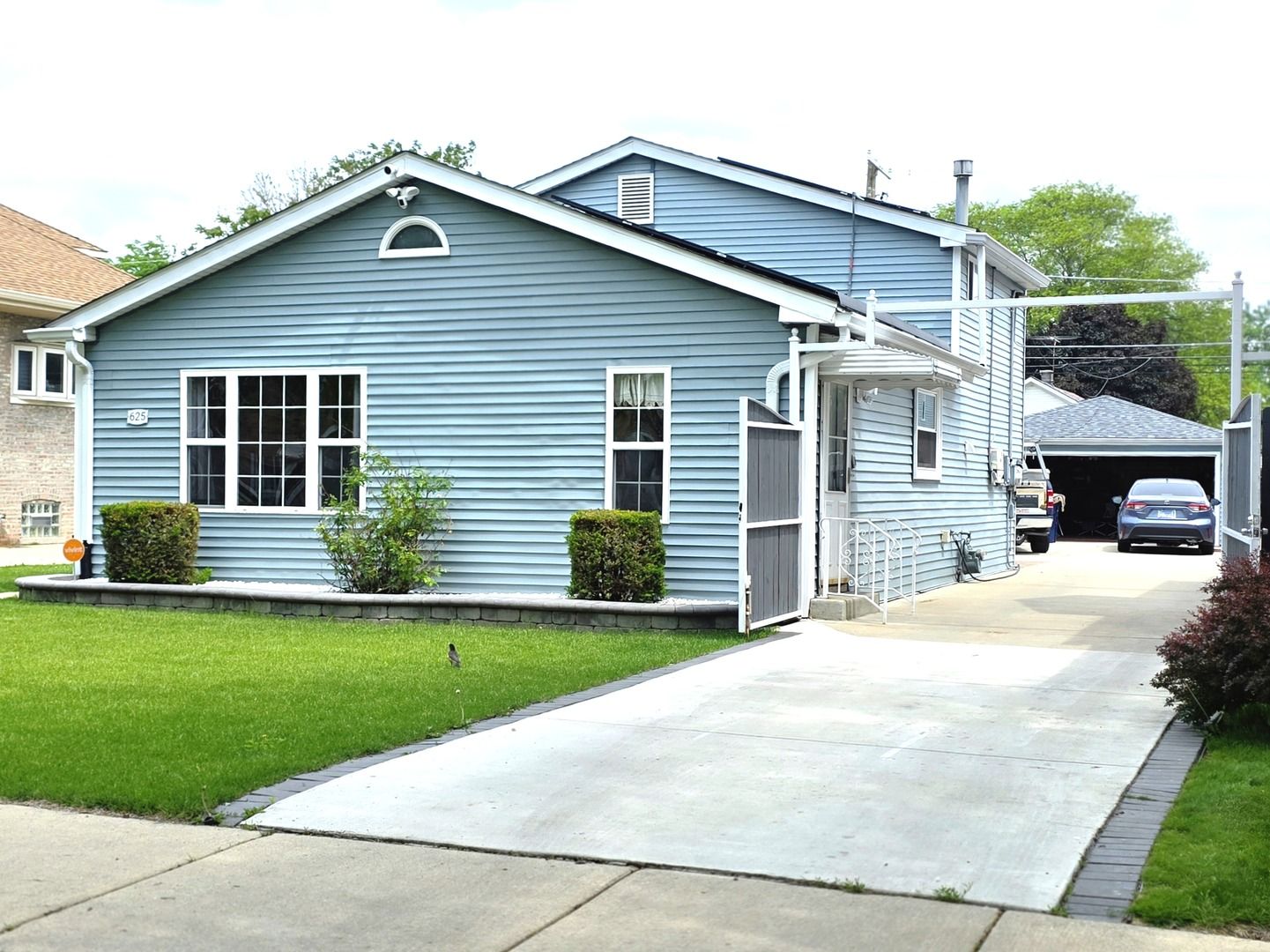 625 S 14th Avenue — Maywood, IL 60153