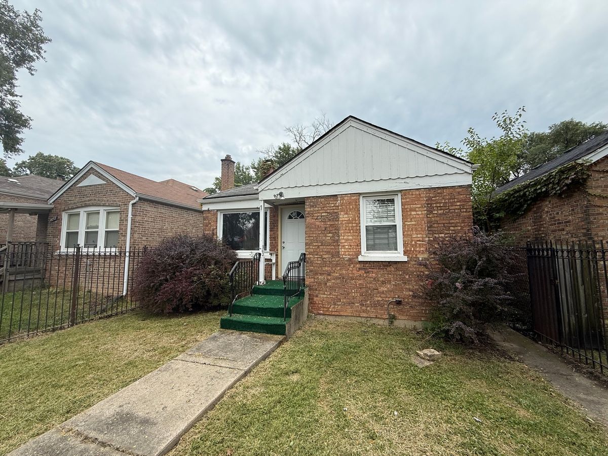 9761 Ingleside Avenue, Chicago, IL 60628