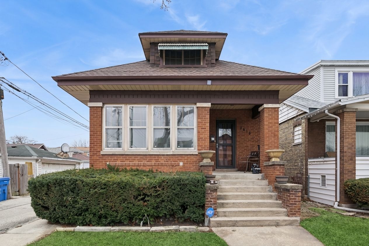 3614 N Lotus Avenue — Chicago, IL 60641